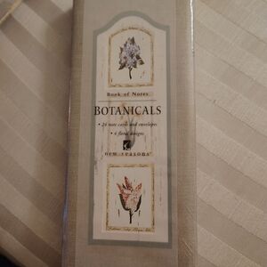 New 🌱Seasons Botanical Note Cards - Cream